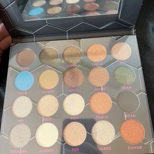 Beebeauty Eyeshadow Palette (Barbarella)